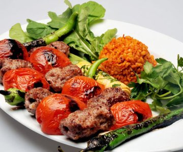 Domatesli Kebap